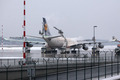 Eisregen legt Flughafen lahm