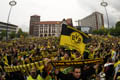 Nasse Fanmeilen zum Finale